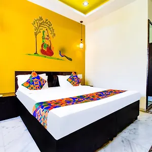 Hotel Fabhotel Hadi Rani